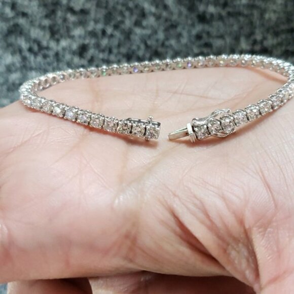 14Kt Gold 5 Ct Lab Grown Tennis Diamond Bracelet - Picture 4 of 5
